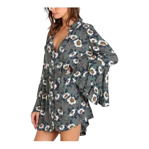 Free People Green Magic Mystery Floral Tunic Top Women SZ XS  Bell Sleeve Casual - Picture 1 of 16